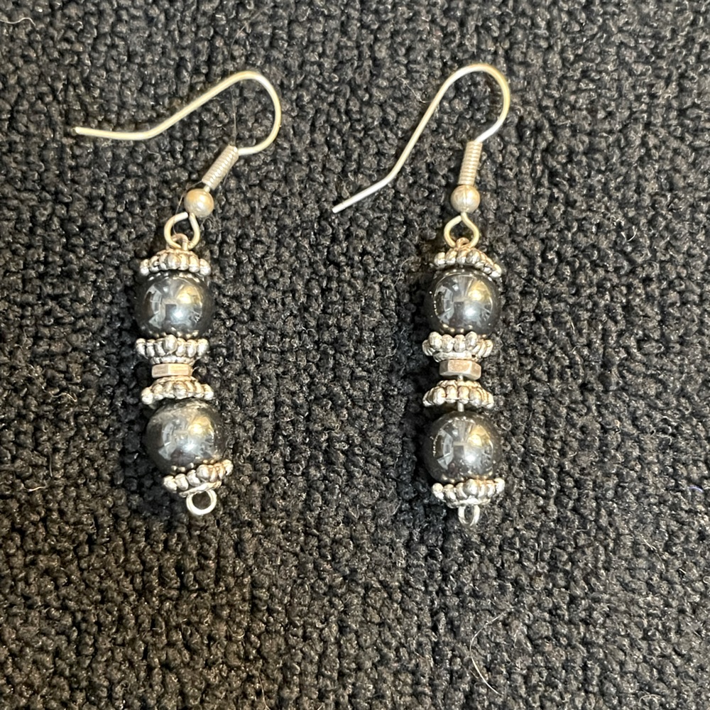 Anyone love homemade accessories? These will make you happy